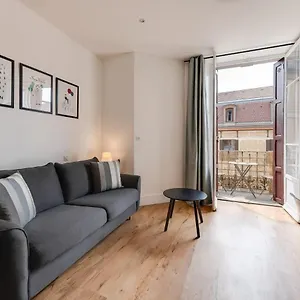 Le Mont Blanc - T1 Idéal Pour 2 Personnes Avec Balcon , Annecy France