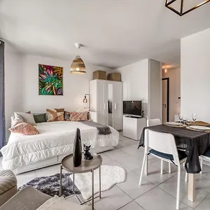Emergence - Beau T1 Pour 2 Personnes Balcon Et Garage , Annecy France